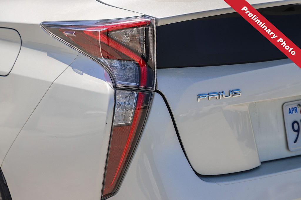 Thumbnail: 2017 Toyota Prius - 15