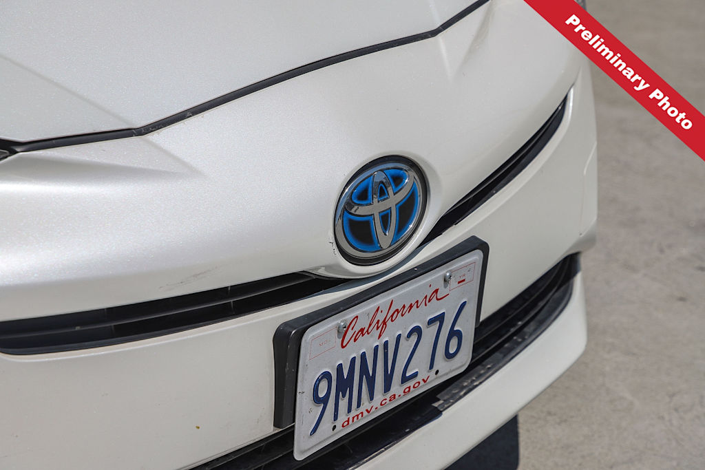 Thumbnail: 2017 Toyota Prius - 13