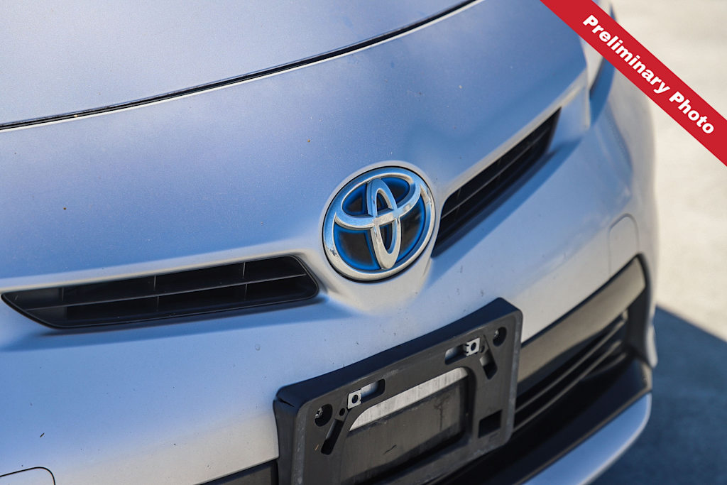 Thumbnail: 2015 Toyota Prius - 6