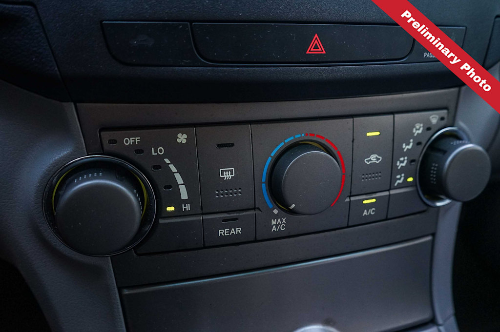 Thumbnail: 2010 Toyota Highlander - 19
