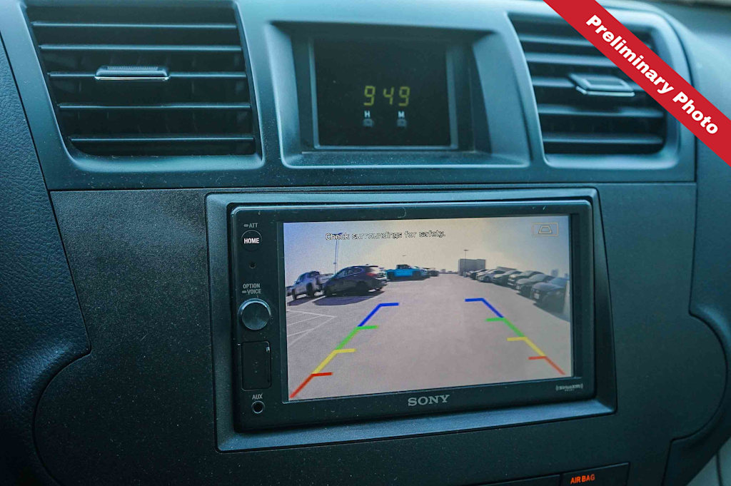 Thumbnail: 2010 Toyota Highlander - 18