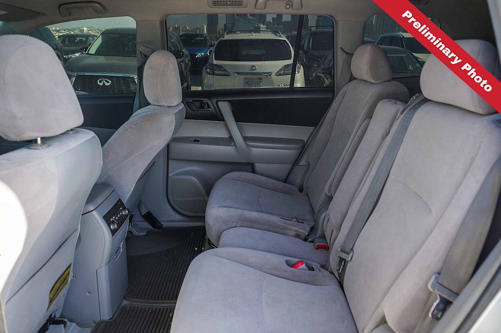 Thumbnail: 2010 Toyota Highlander - 9