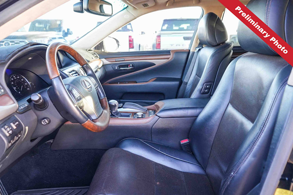 Thumbnail: 2015 Lexus LS - 7
