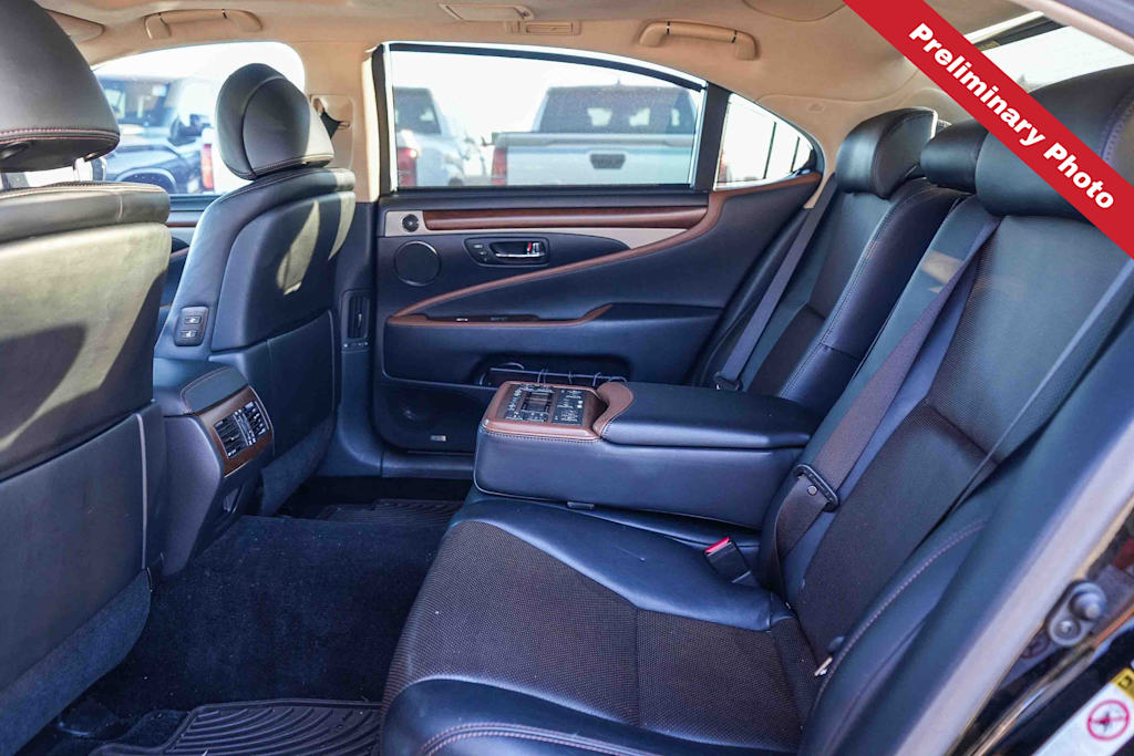 Thumbnail: 2015 Lexus LS - 8