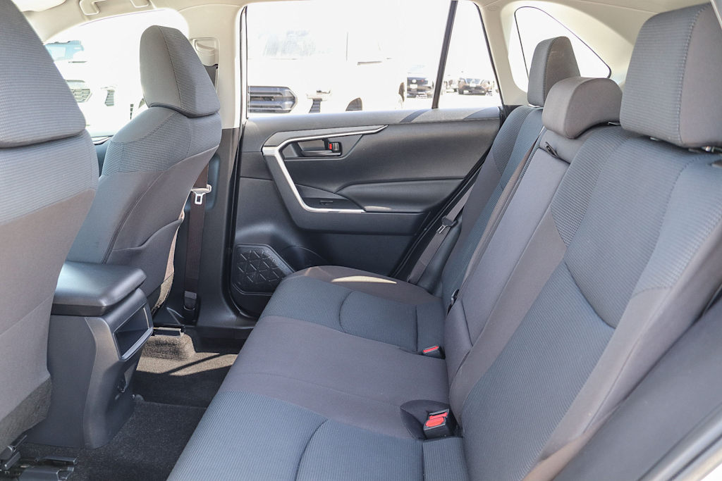 Thumbnail: 2019 Toyota RAV4 - 12