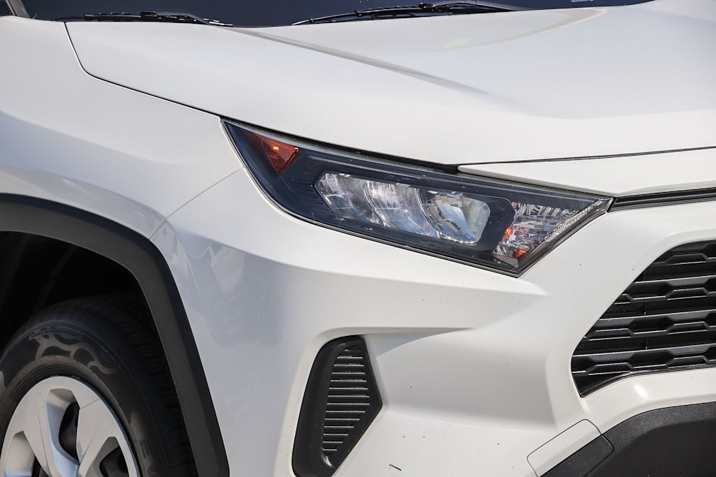 Thumbnail: 2019 Toyota RAV4 - 18