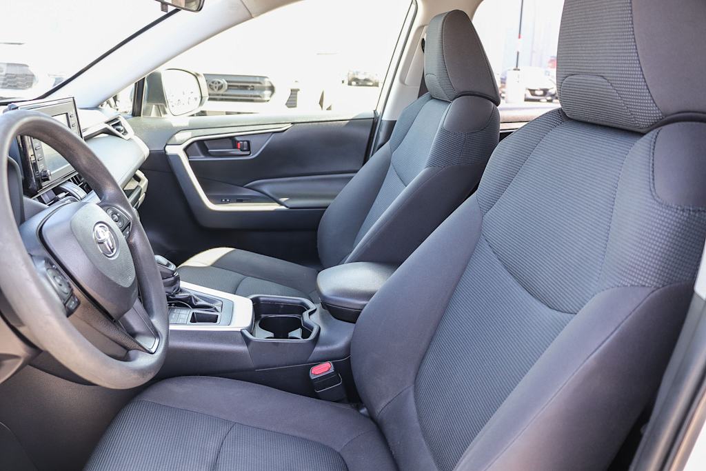 Thumbnail: 2019 Toyota RAV4 - 11