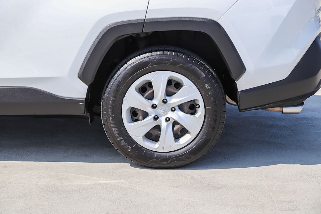 Thumbnail: 2019 Toyota RAV4 - 22