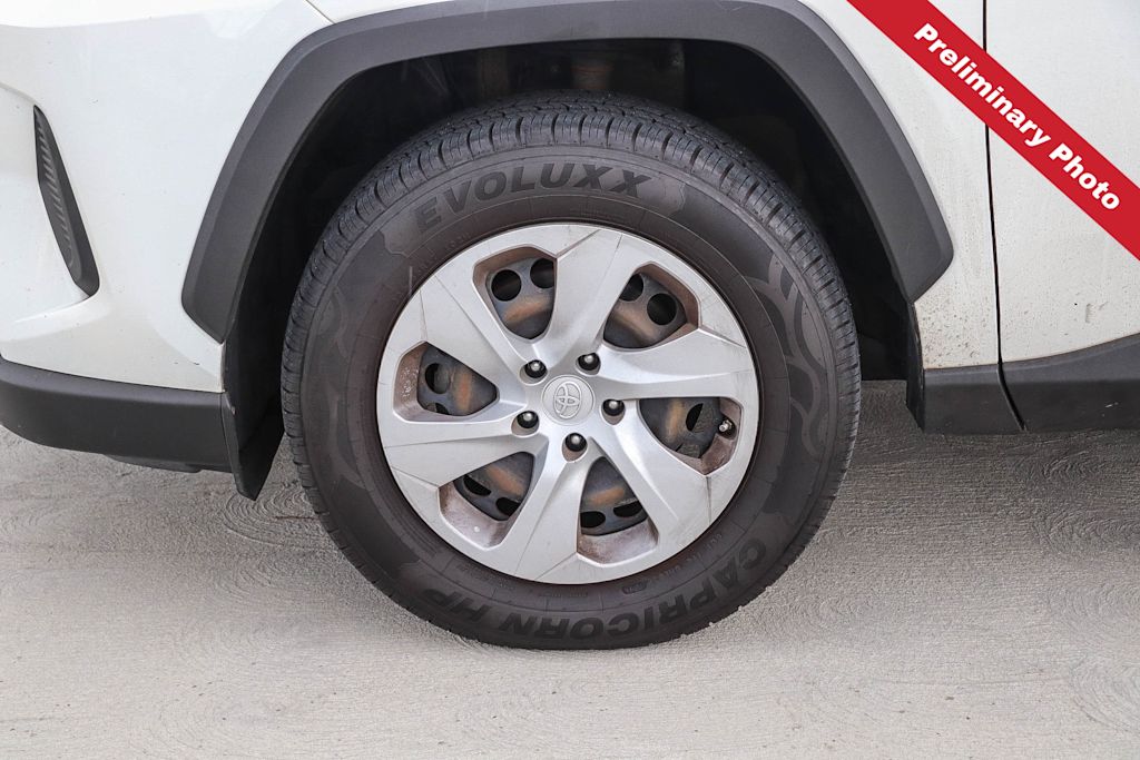 Thumbnail: 2019 Toyota RAV4 - 7