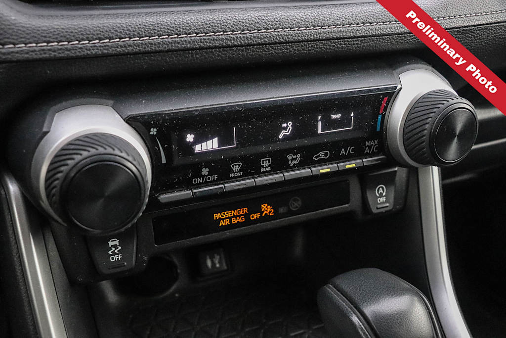 Thumbnail: 2019 Toyota RAV4 - 21