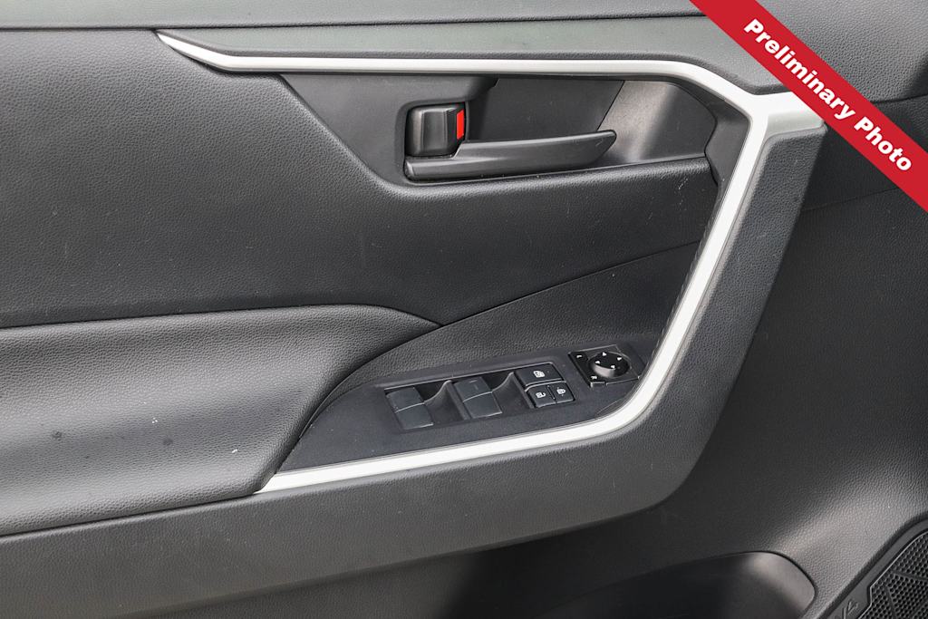 Thumbnail: 2019 Toyota RAV4 - 20