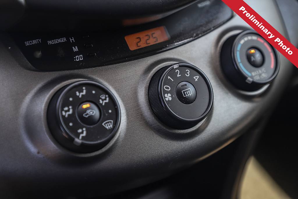 Thumbnail: 2010 Toyota RAV4 - 20