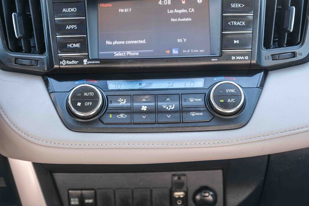 Thumbnail: 2016 Toyota RAV4 - 23