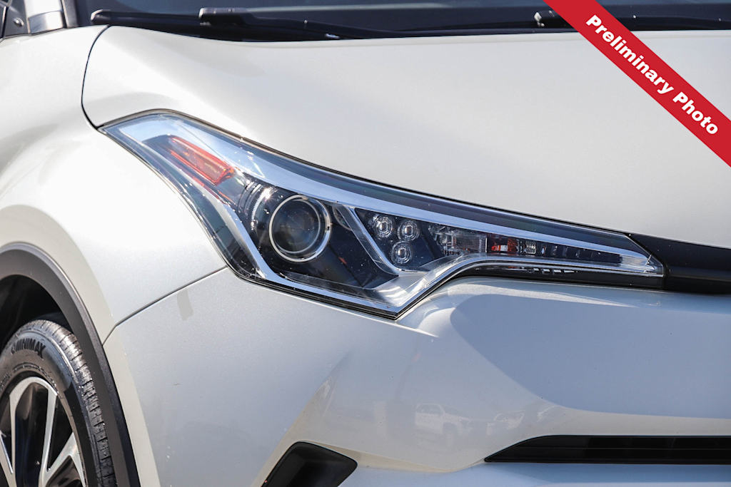 Thumbnail: 2019 Toyota C-HR - 15