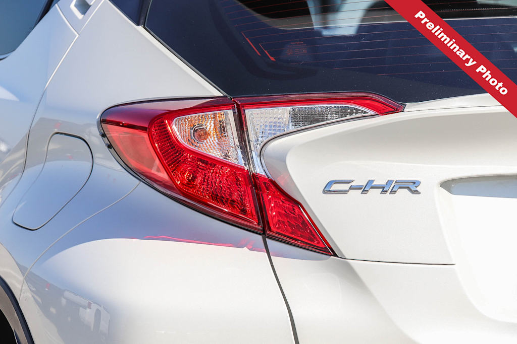 Thumbnail: 2019 Toyota C-HR - 17