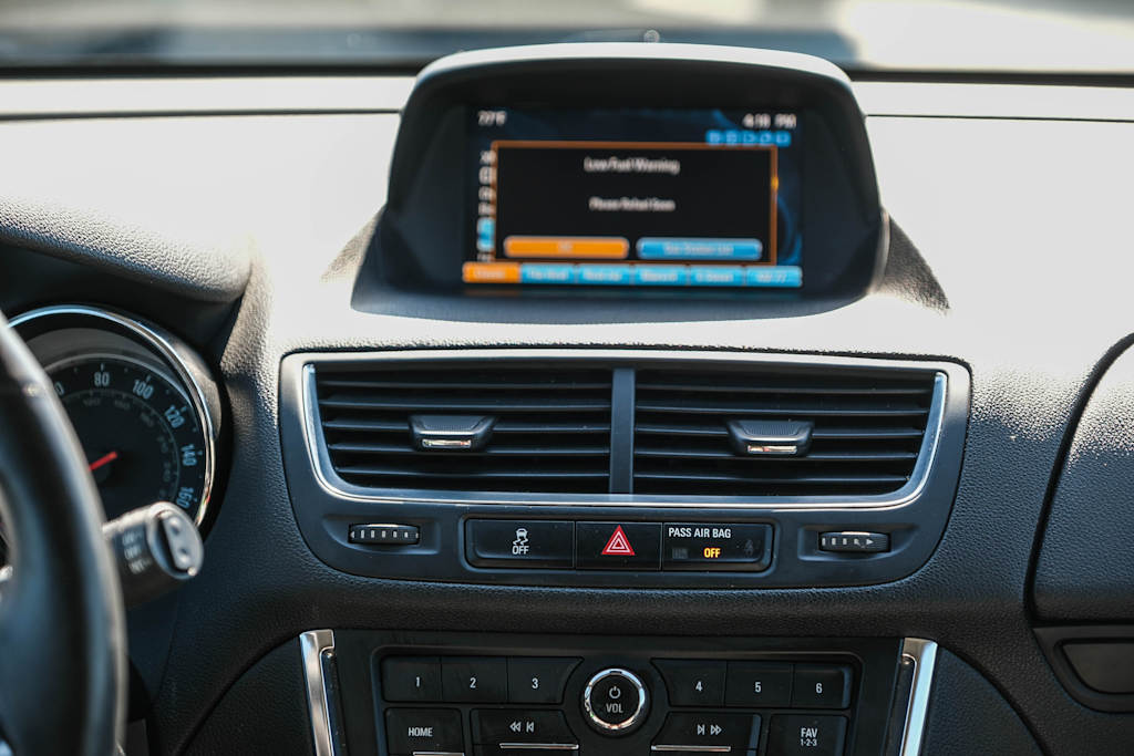 Thumbnail: 2016 Buick Encore - 25