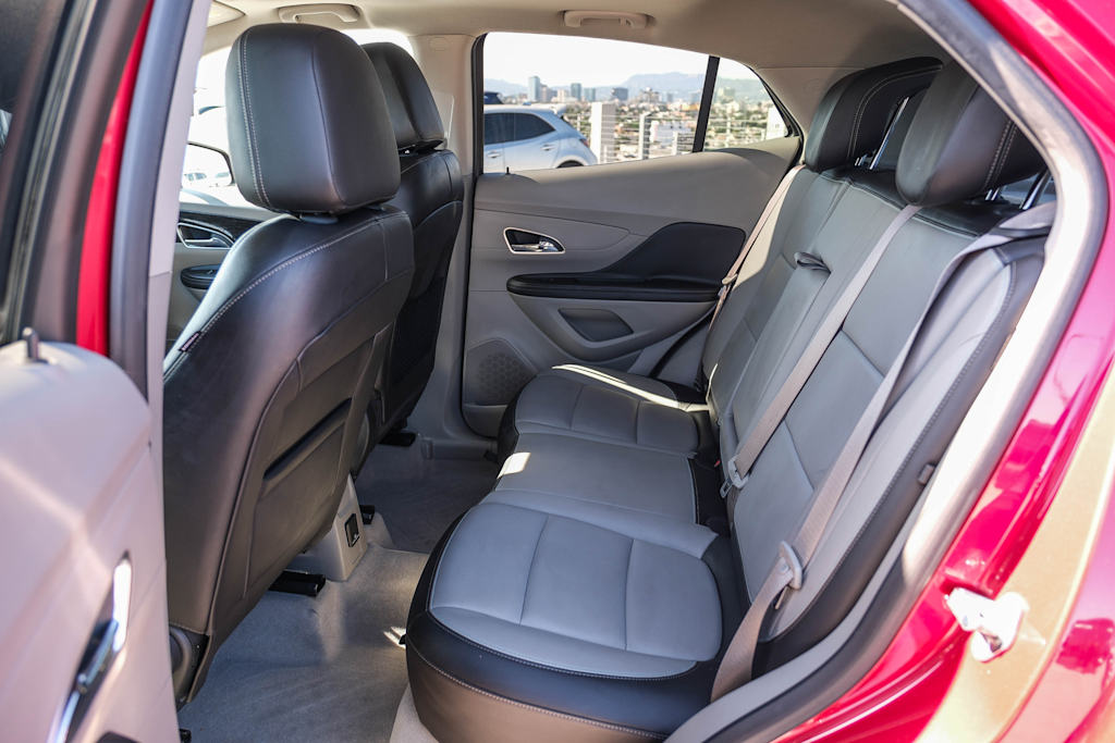 Thumbnail: 2016 Buick Encore - 12