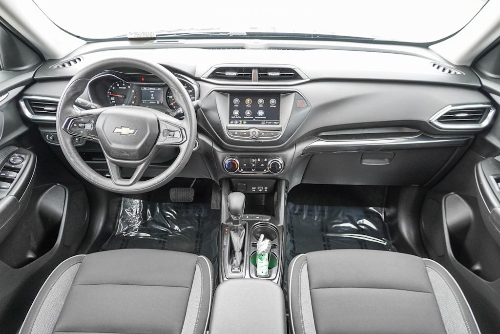 Image 3 of 2021 Chevrolet Trailblazer