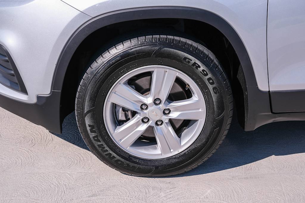 Thumbnail: 2022 Chevrolet Trax - 19