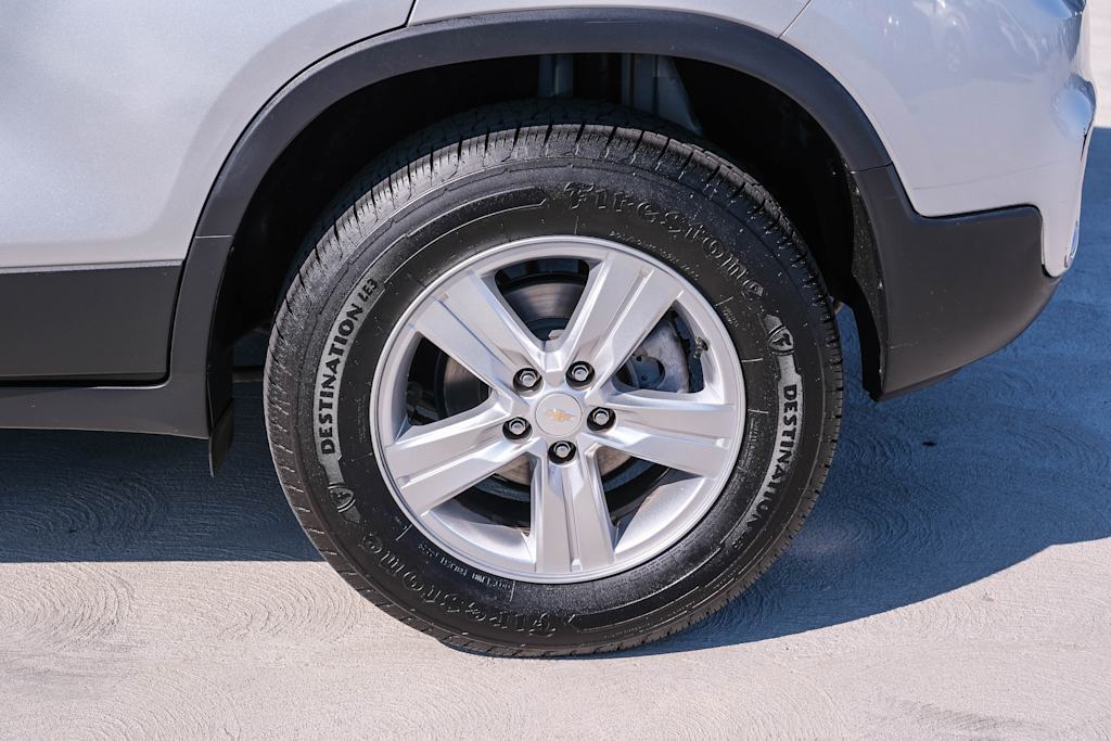 Thumbnail: 2022 Chevrolet Trax - 6