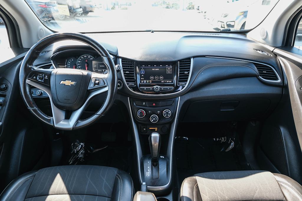 Thumbnail: 2022 Chevrolet Trax - 2