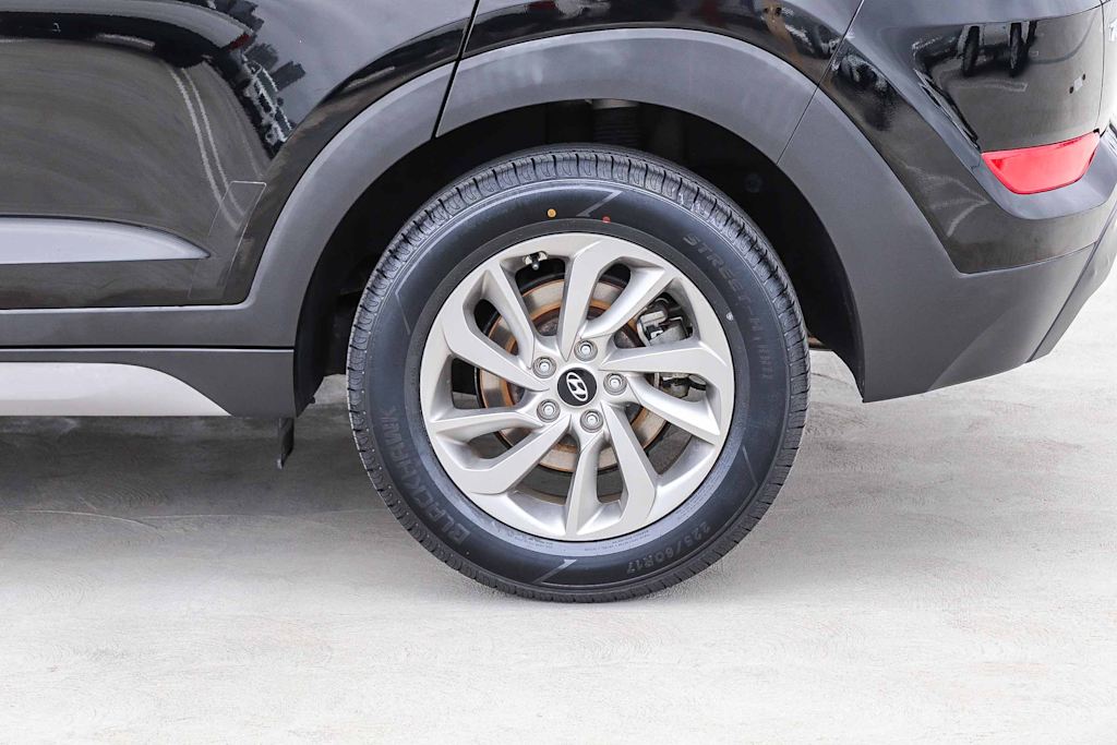 Thumbnail: 2017 Hyundai Tucson - 20