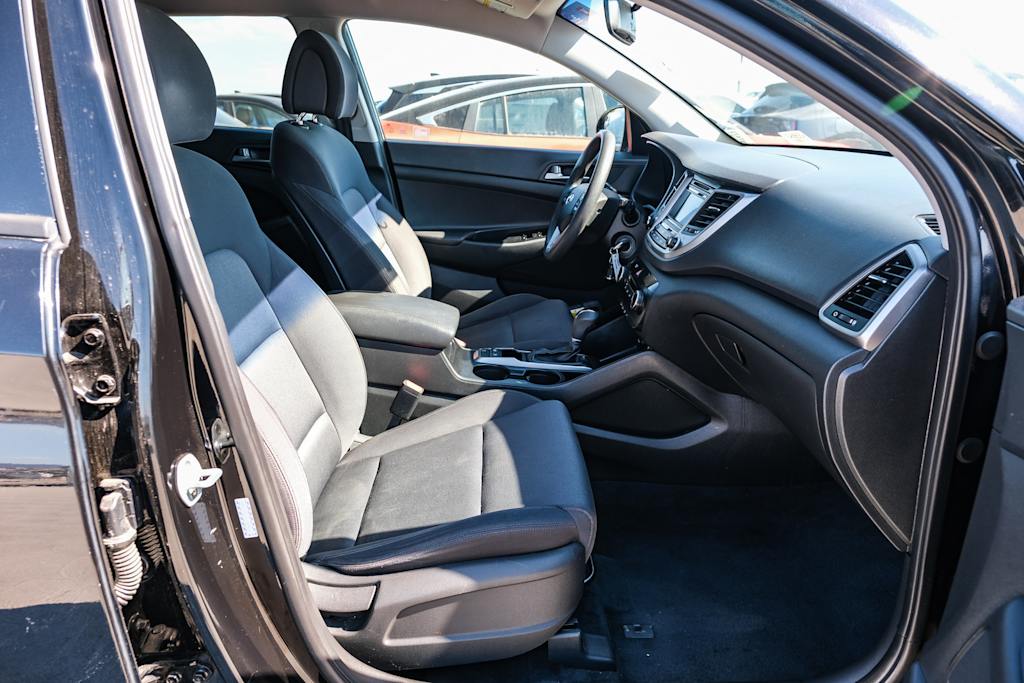 Thumbnail: 2017 Hyundai Tucson - 9