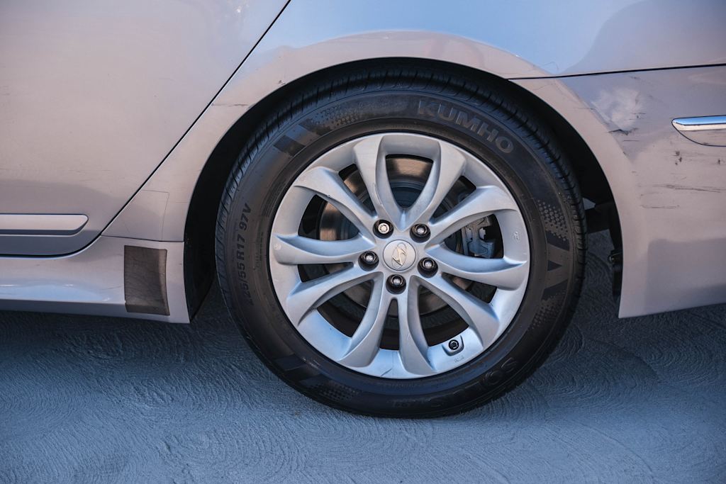 Thumbnail: 2013 Hyundai Genesis - 7