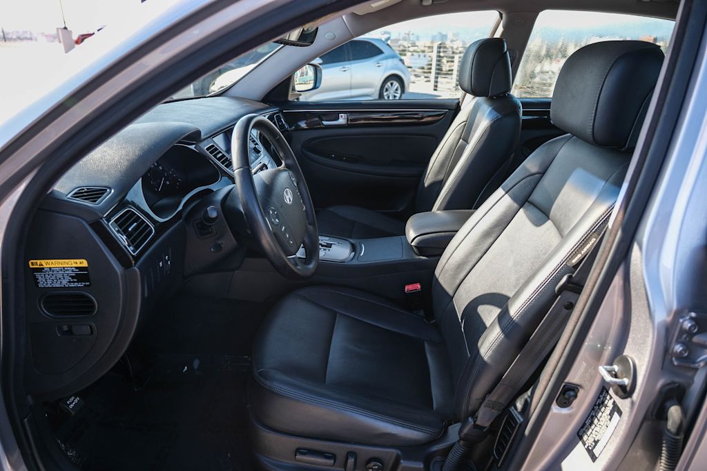 Thumbnail: 2013 Hyundai Genesis - 11