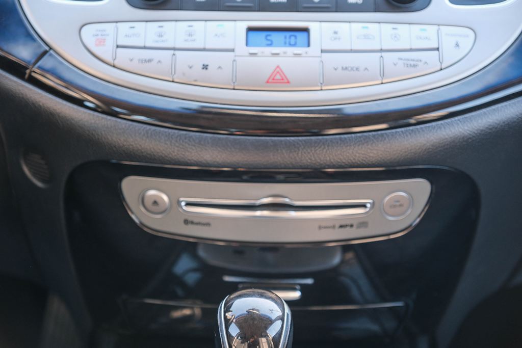 Thumbnail: 2013 Hyundai Genesis - 24