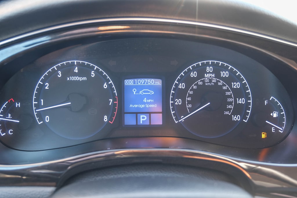 Thumbnail: 2013 Hyundai Genesis - 15