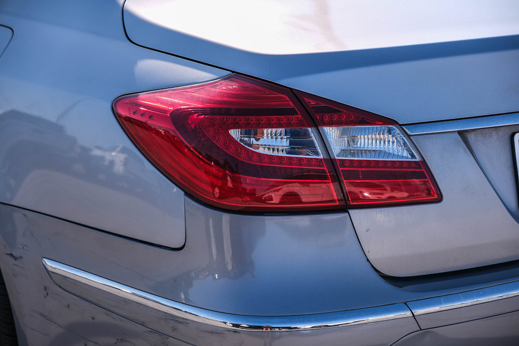 Thumbnail: 2013 Hyundai Genesis - 19