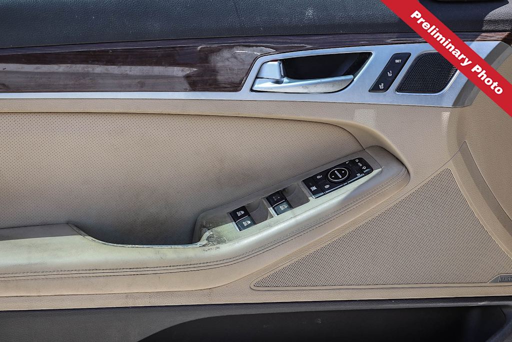 Thumbnail: 2015 Hyundai Genesis - 19