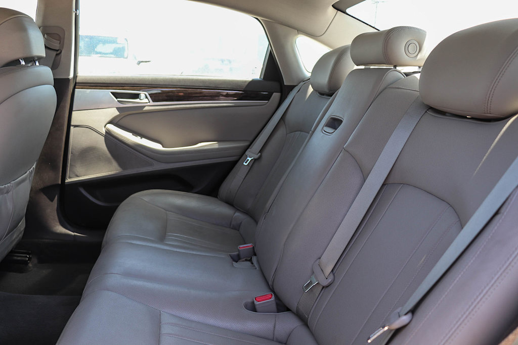 Thumbnail: 2018 Genesis G80 - 8