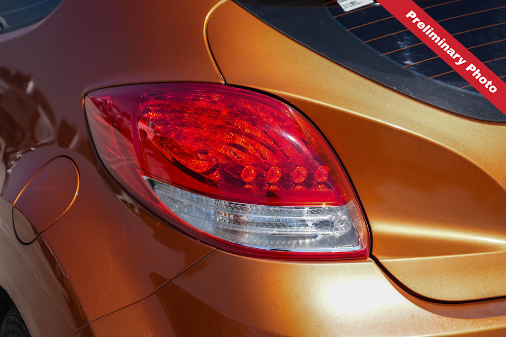 Thumbnail: 2016 Hyundai Veloster - 17