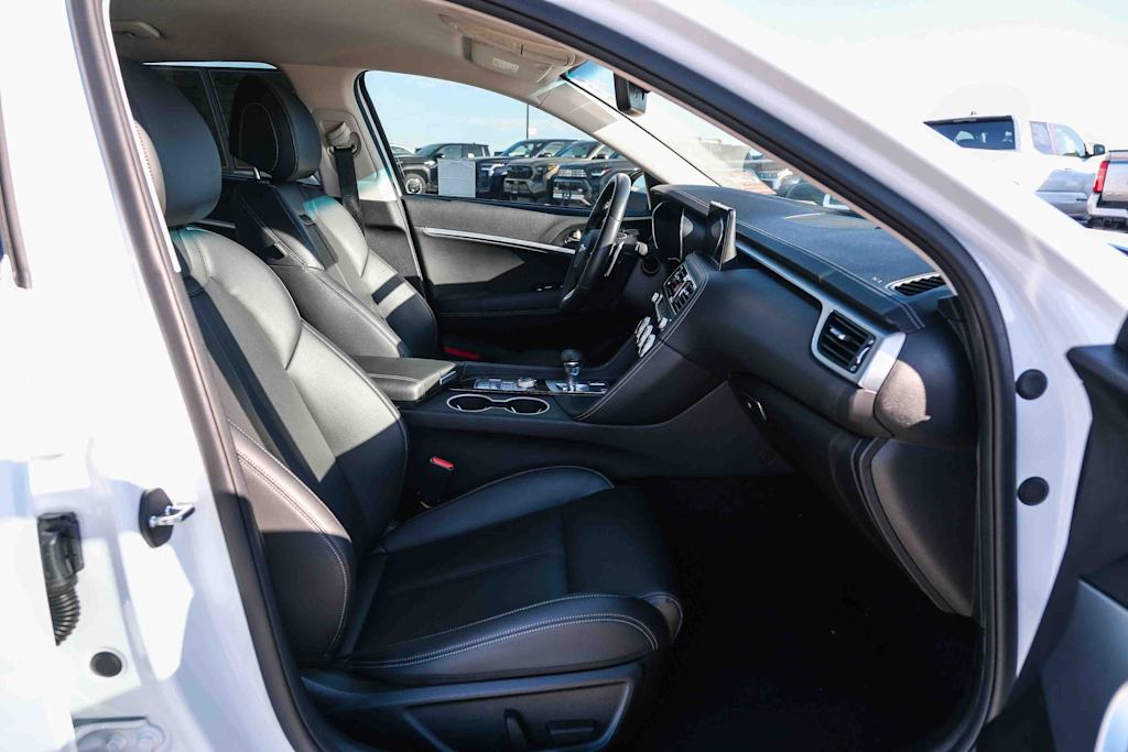 Thumbnail: 2023 Genesis G70 - 10