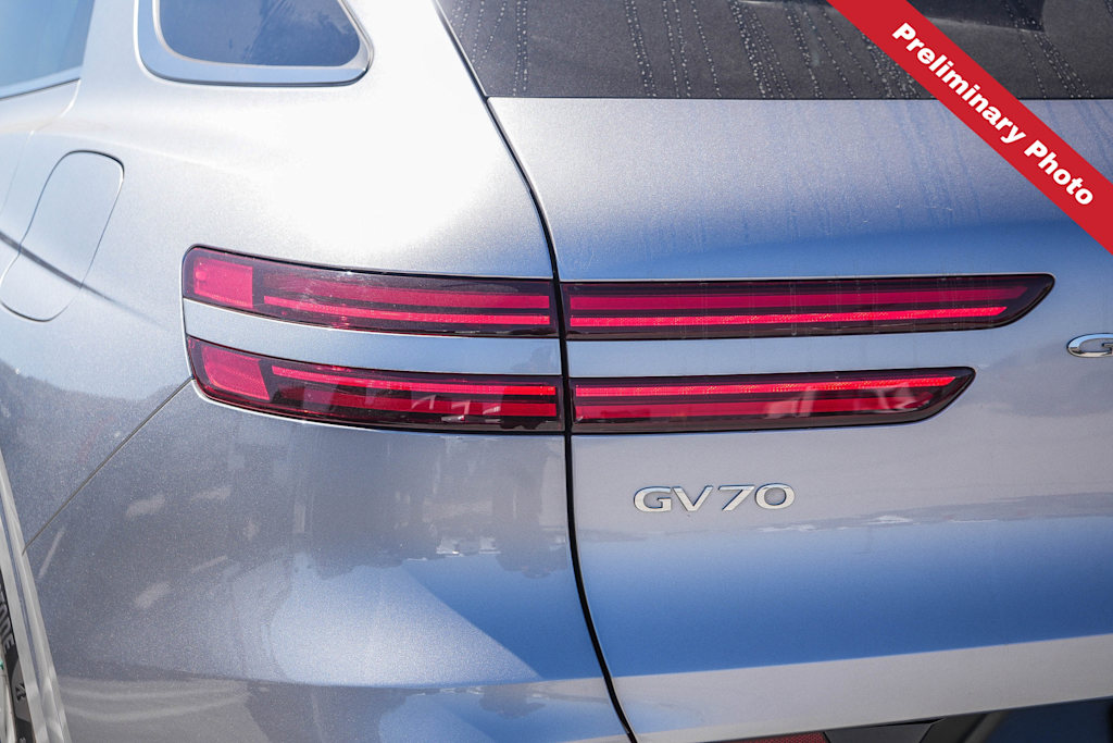 Thumbnail: 2022 Genesis GV70 - 16