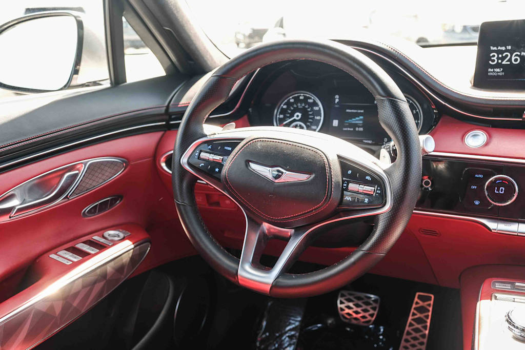 Thumbnail: 2022 Genesis GV70 - 2