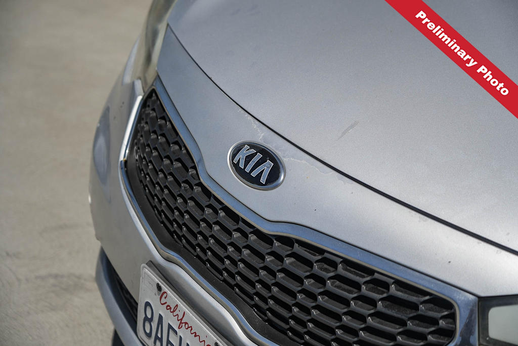 Thumbnail: 2016 Kia Forte - 6