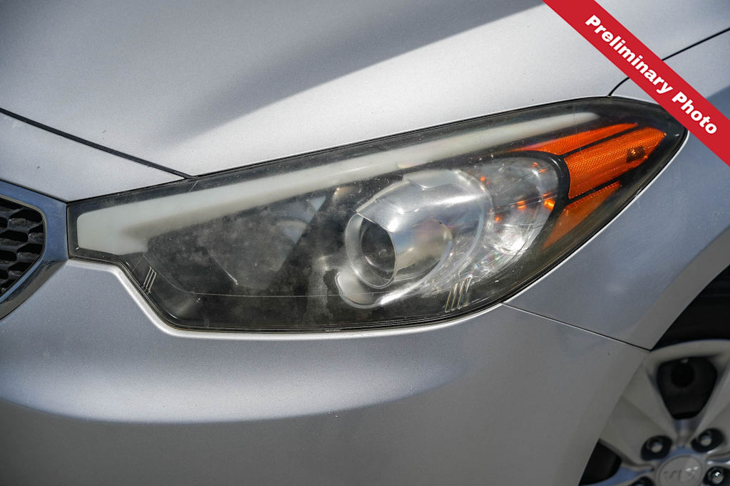 Thumbnail: 2016 Kia Forte - 15