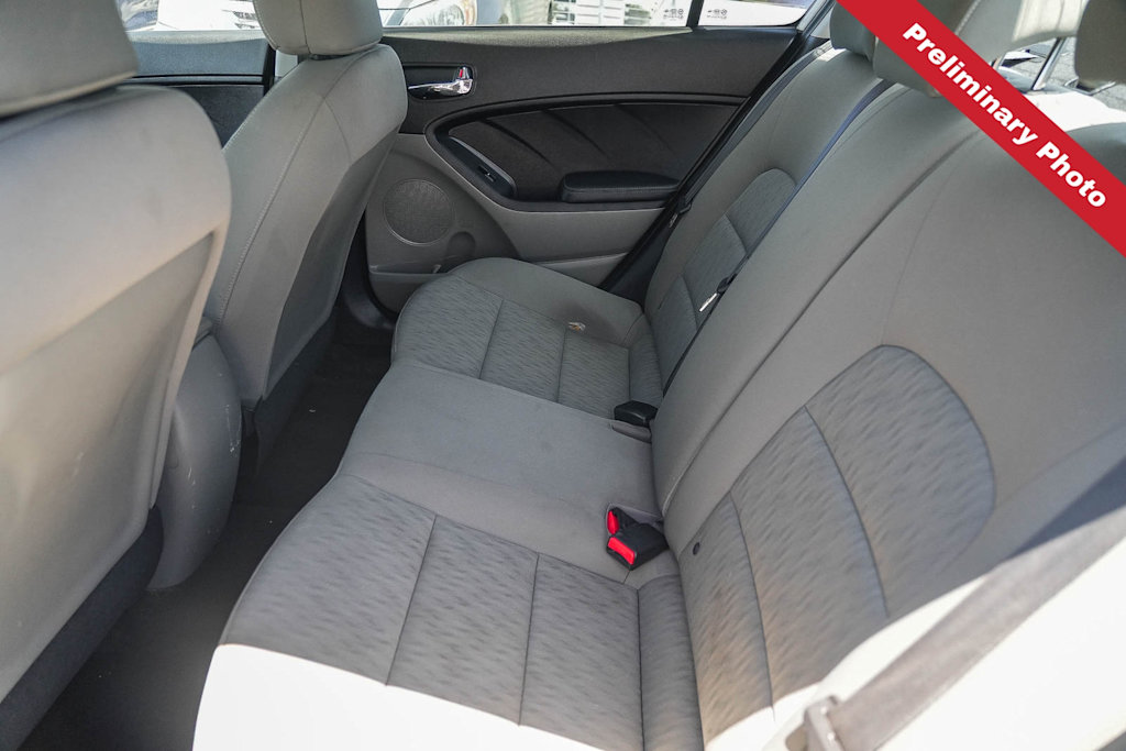 Thumbnail: 2016 Kia Forte - 10