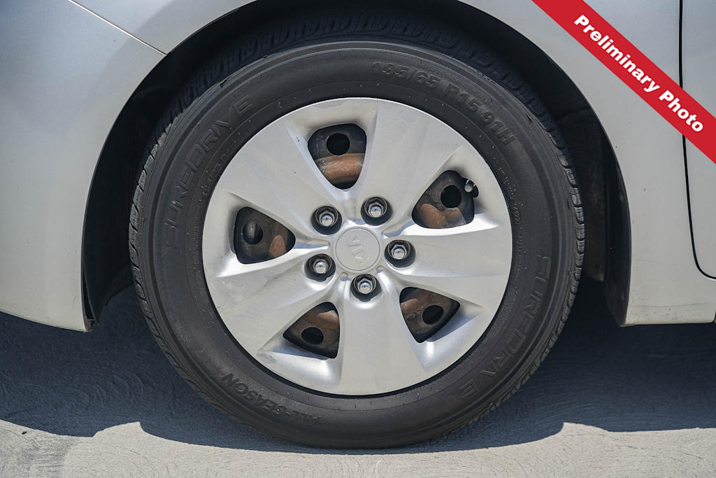 Thumbnail: 2016 Kia Forte - 20