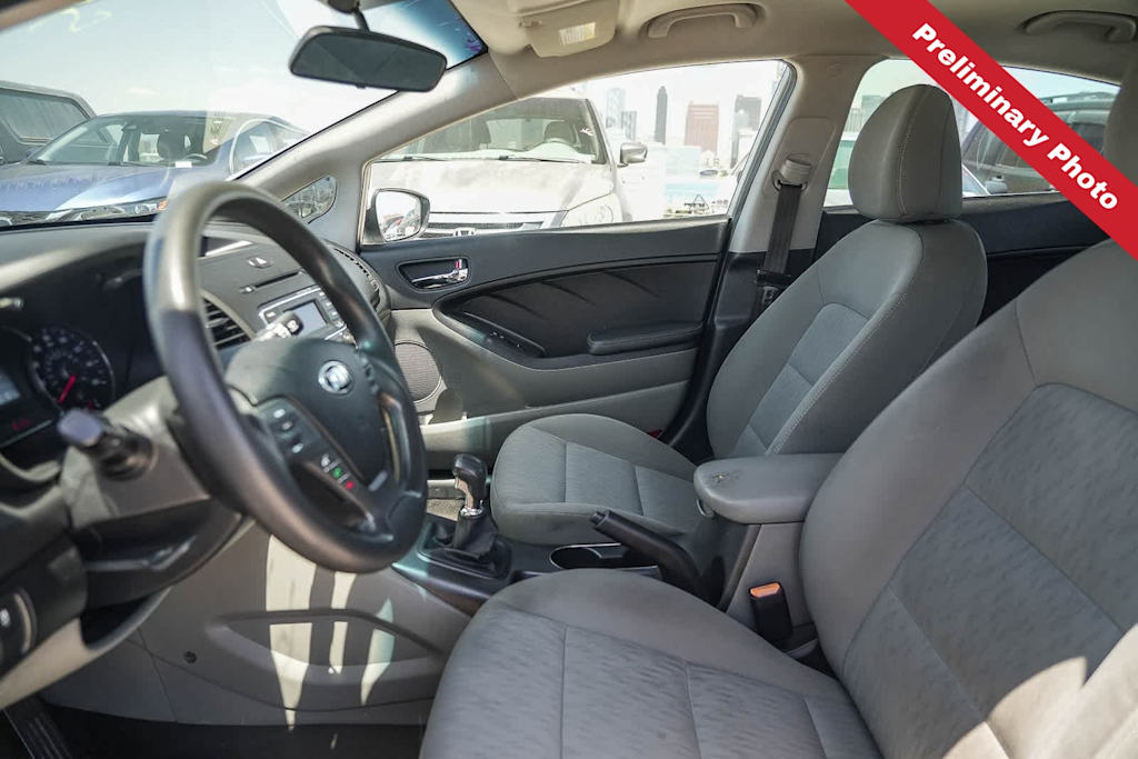 Thumbnail: 2016 Kia Forte - 8