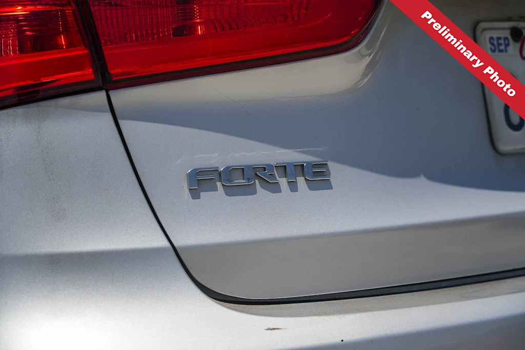 Thumbnail: 2016 Kia Forte - 19