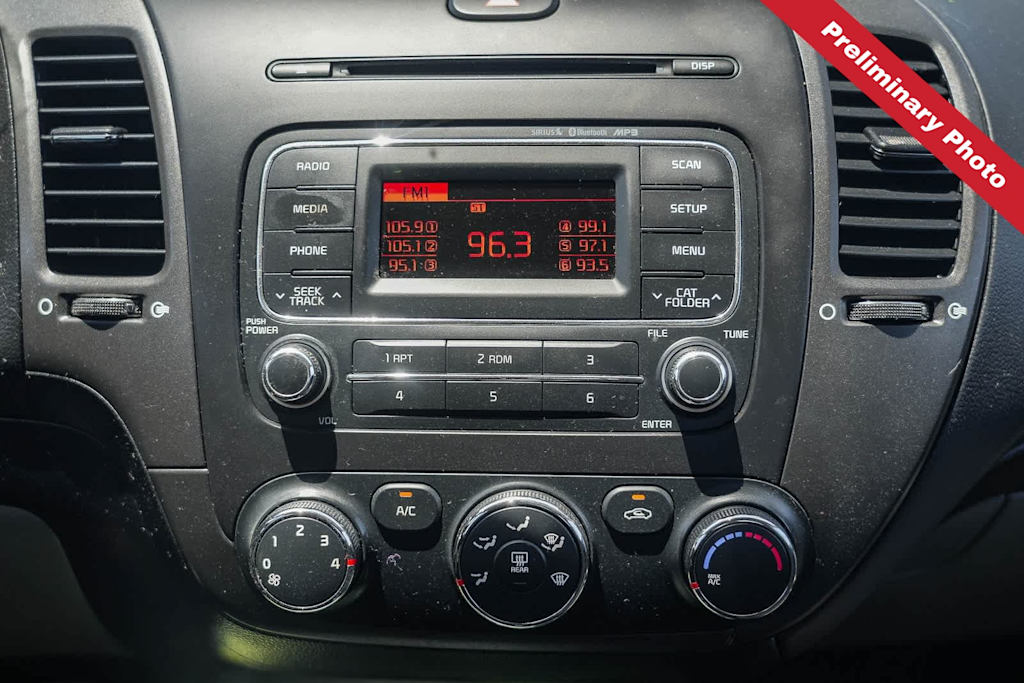 Thumbnail: 2016 Kia Forte - 11