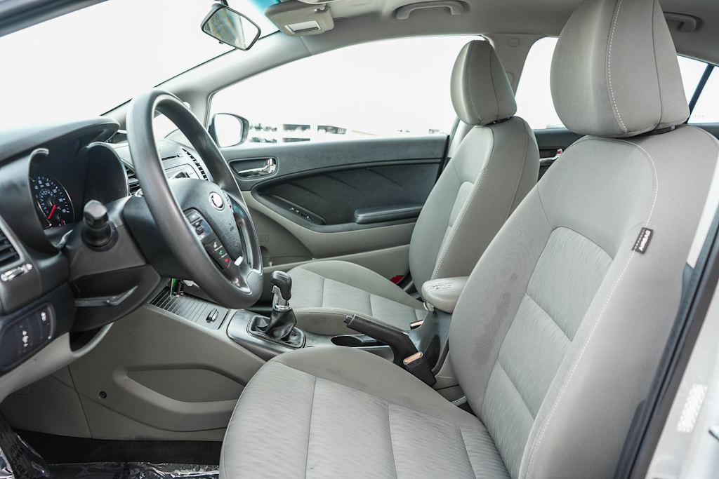 Thumbnail: 2016 Kia Forte - 10