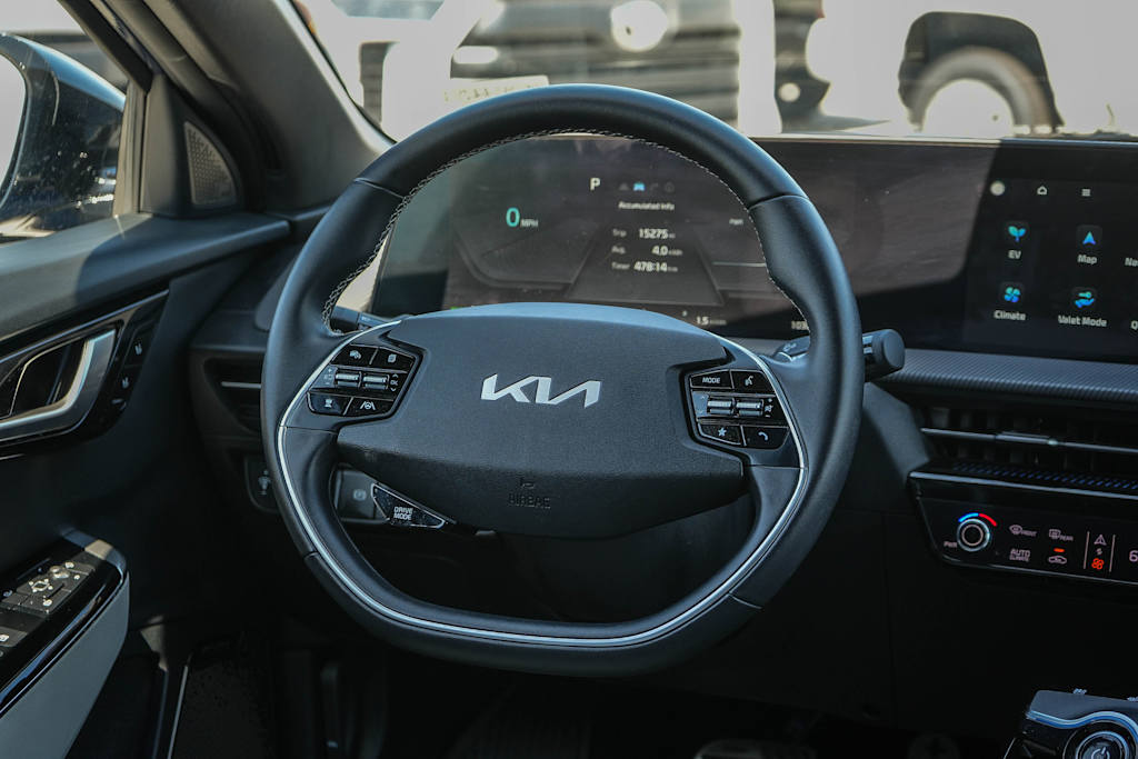 Thumbnail: 2023 Kia EV6 - 12
