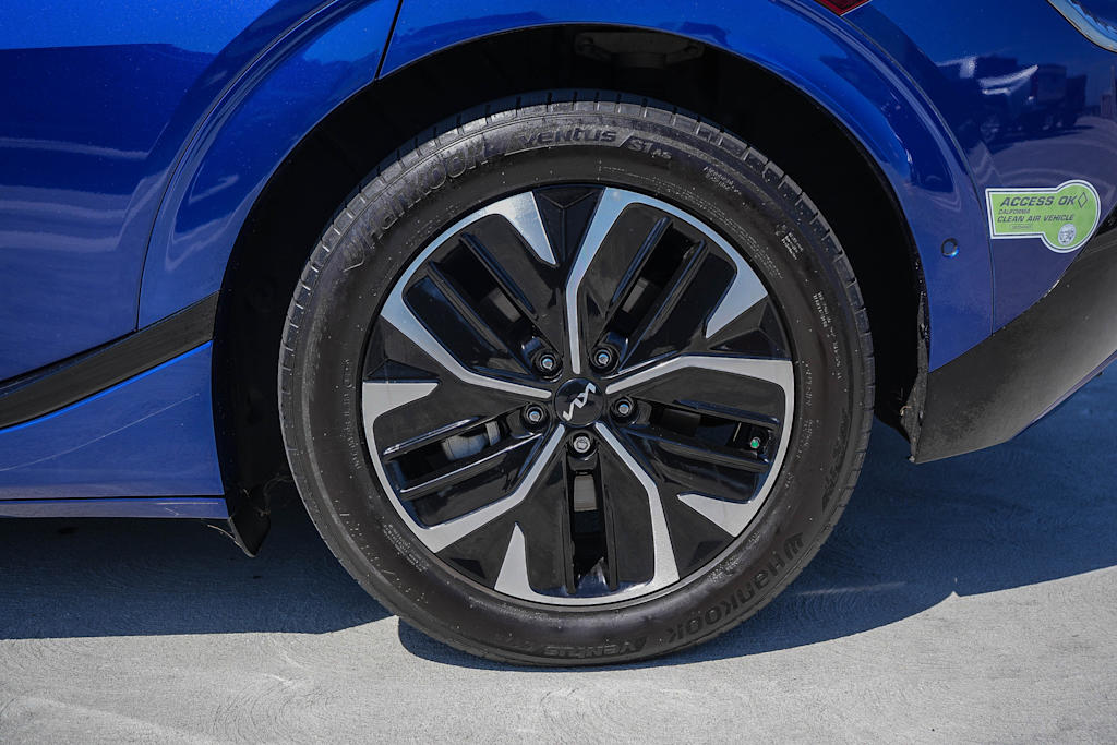 Thumbnail: 2023 Kia EV6 - 6