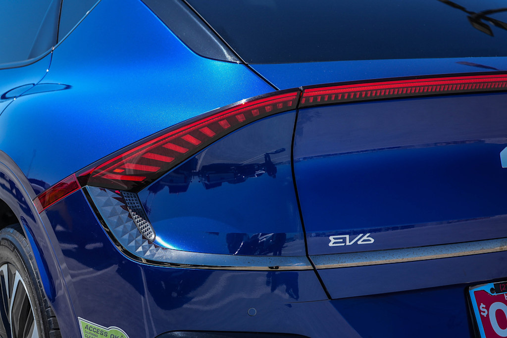 Thumbnail: 2023 Kia EV6 - 21