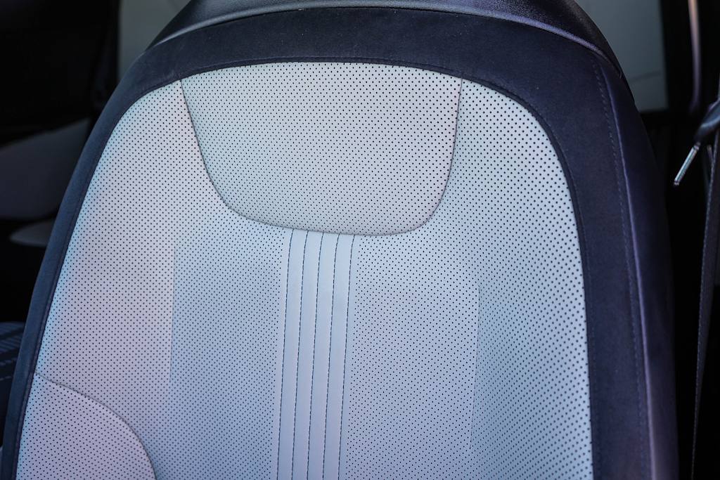 Thumbnail: 2023 Kia EV6 - 27